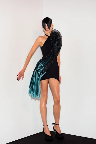 Look 3